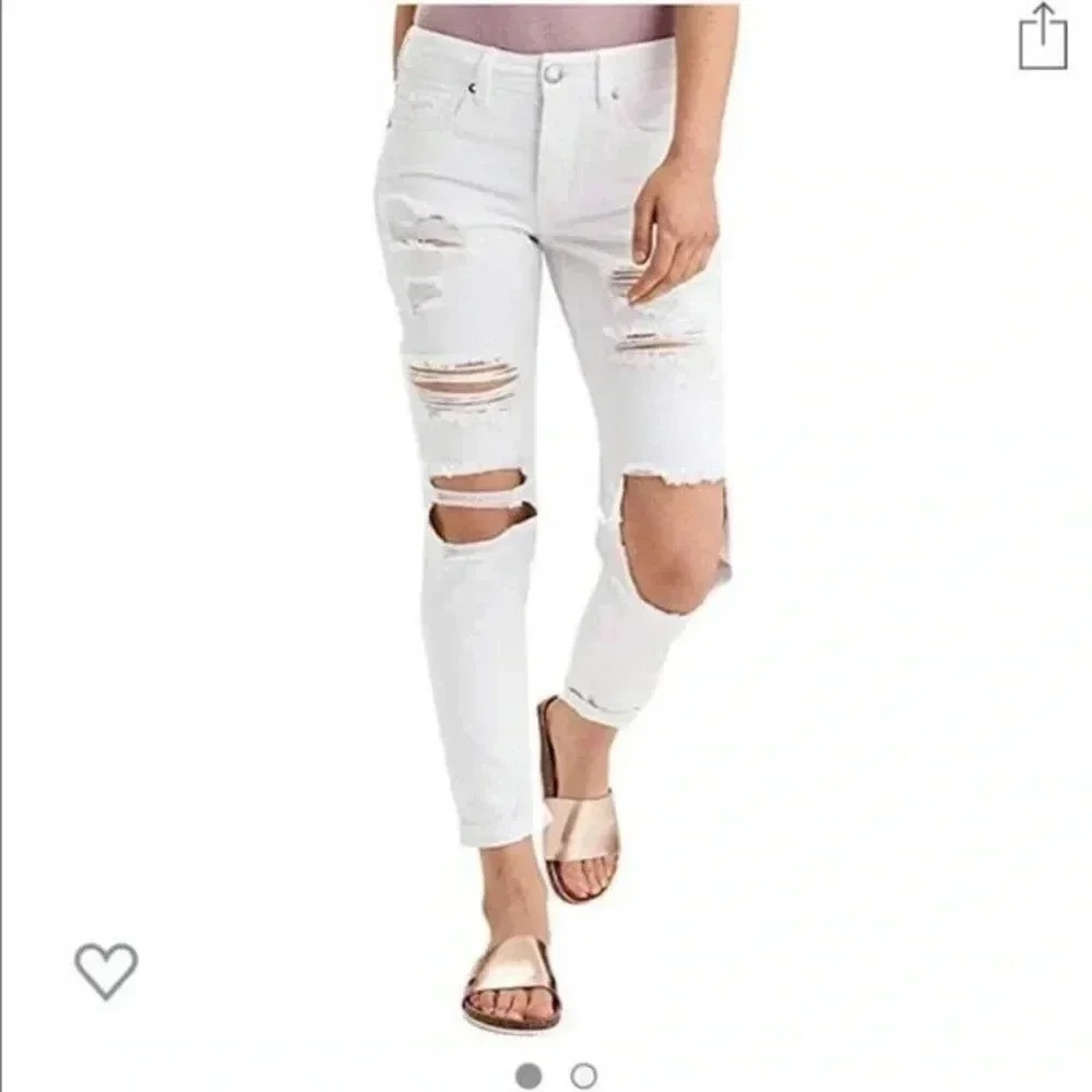 American eagle aero white Tomgirl ripped jeans sz 14